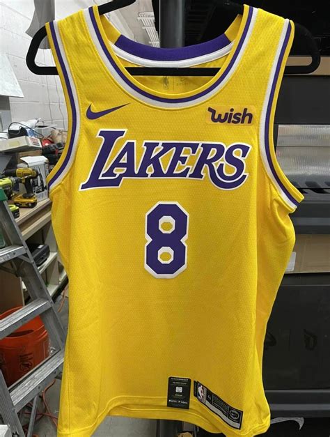 kobe swingman jersey